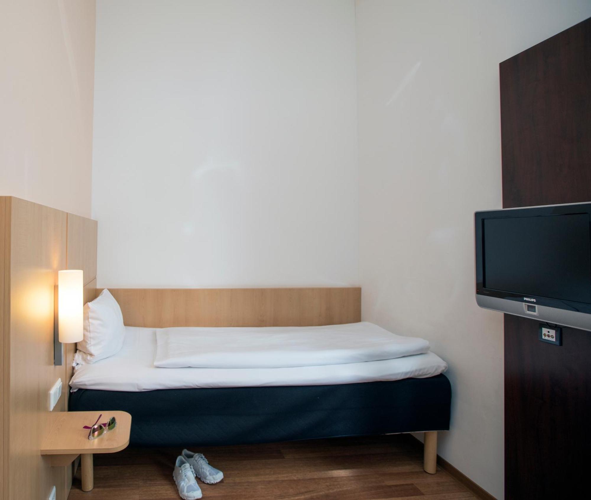 Ibis Berlin City Sued Exterior foto