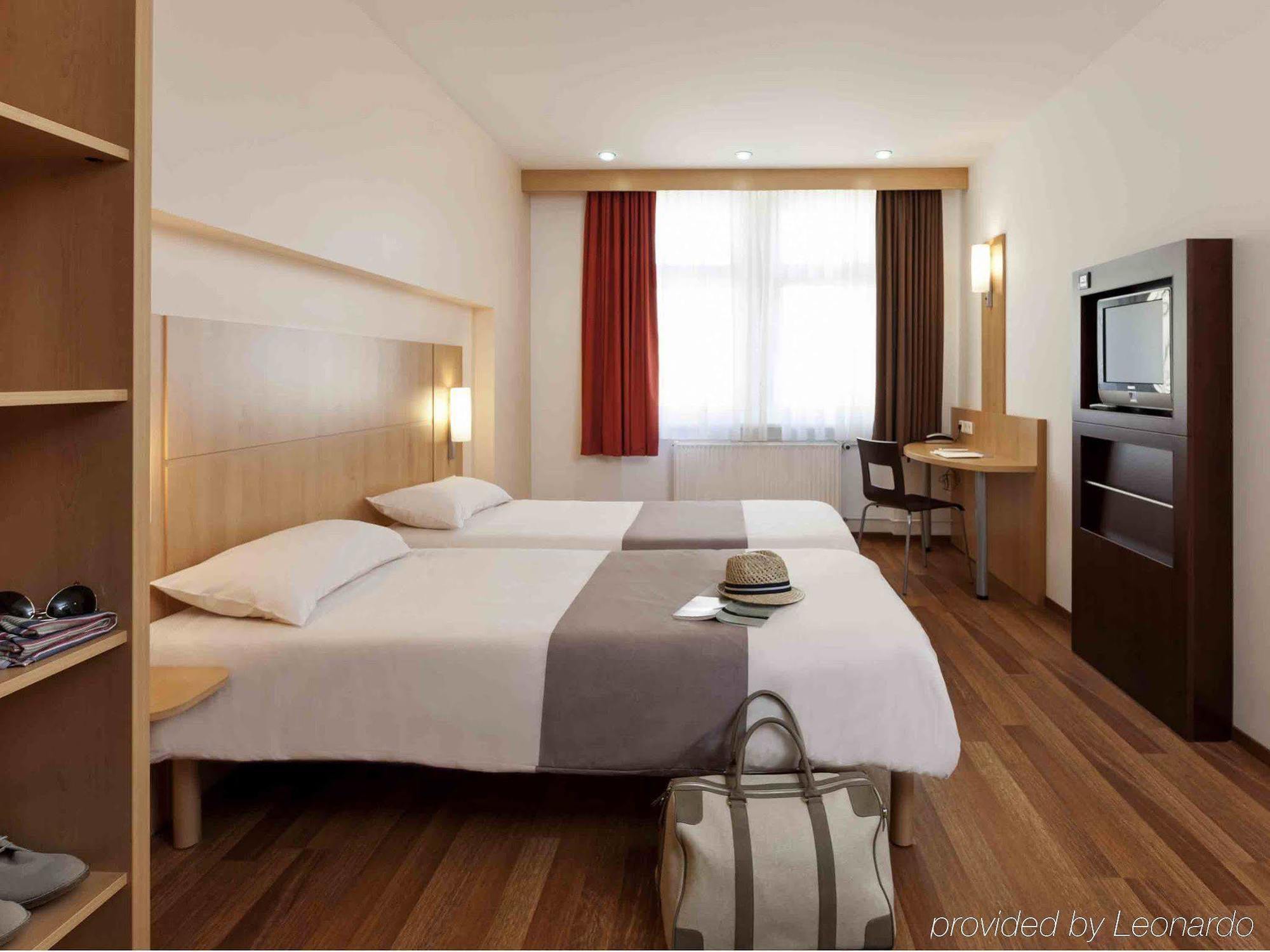 Ibis Berlin City Sued Exterior foto